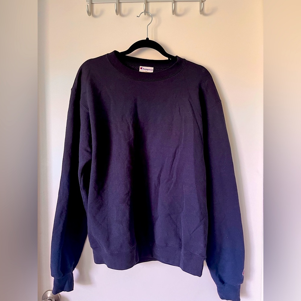 Color: navy blue, size: men’s medium,